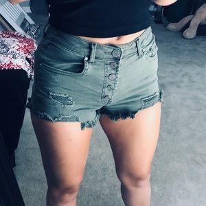 Like new 5 button jean shorts